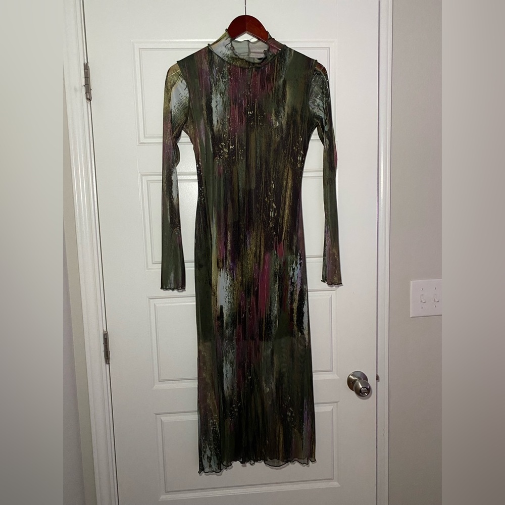 Pretty Little Thing MIDI Mockneck Dress